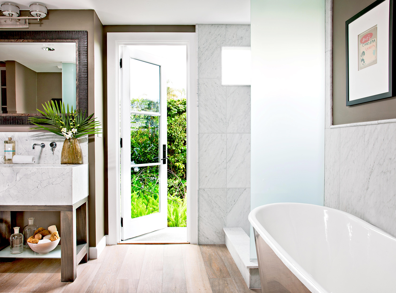 bathroom-door-outside-1888560e Bathroom with door going outside